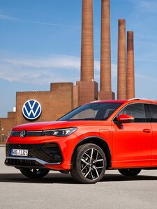 Nový Volkswagen Tiguan má špičkové svetlá aj podvozok, poteší však najmä širokou paletou motorických verzií