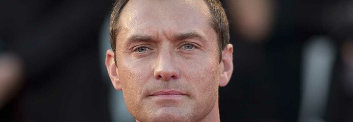 Nový film popisuje nenápadný vzestup Putina. Jude Law prošel ohromující proměnou