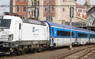 Nový, komfortnější vlak Českých drah vyjede v dubnu. V čem je zvláštní?
