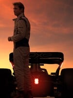 O děti se nestárá, nový film ale táhne. Novinka s Bradem Pittem tě nadchne pro svět Formule 1
