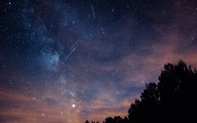 O víkendu vyvrcholí meteorický roj Perseid. Kde ho nejlépe pozorovat?