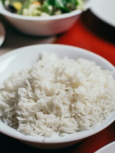 Obchody stahují nebezpečnou rýži z nabídky. Co obsahuje?