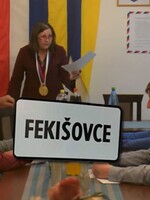 Obec Fekišovce riadi gestapáčka s poslancami, ktorí nevedia používať internet. Vyzerá takto regionálna politika na Slovensku?