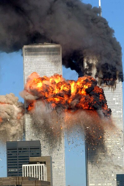 Objevily se nové informace o útoku z 11. září. Kdo měl podporovat teroristy?