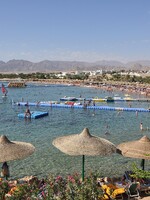 Obľúbená dovolenková destinácia sprísňuje pravidlá kúpania v mori. Môžu za to útoky žralokov na ľudí