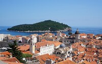 Obľúbené chorvátske letoviská Slovákov hlásia problém. Chodí tam tak veľa turistov, že ich po novom začnú regulovať