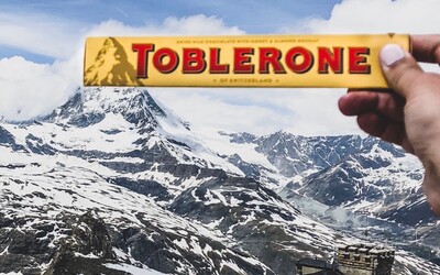 Obrázok hory Matterhorn zmizne z obalu čokolády Toblerone. Výroba sa totiž presunie sčasti aj na Slovensko