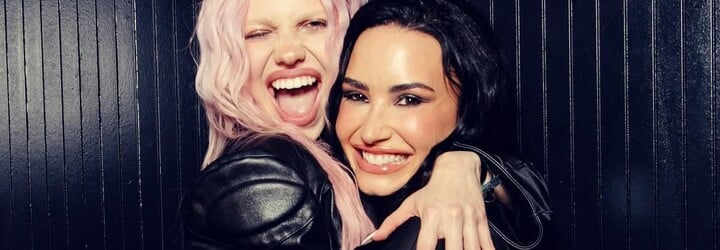 Obrovský úspech speváčky Adély Jergovej. Rodáčka zo Slovenska ide na tour s Demi Lovato