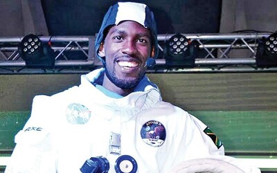 Odvážlivec, který se měl stát prvním africkým astronautem, tragicky zahynul na motorce