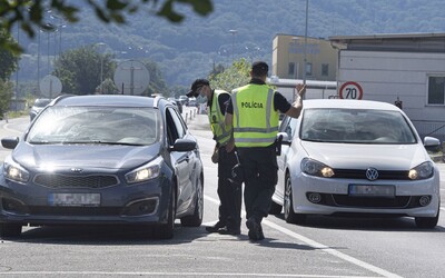 Opäť prísnejšie kontroly na hraniciach. Slováci sa pri ceste do Rakúska zdržia