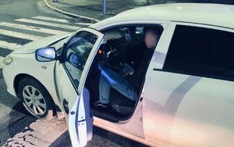 Opitý vodič v Nitre zaspal rovno na križovatke. Prebudila ho až polícia
