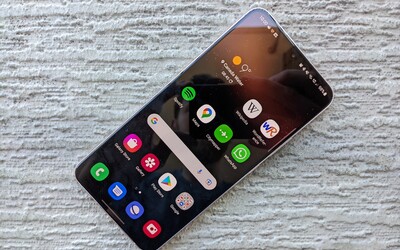Oplatí sa ti šetriť na Samsung S23? Na rok starom smartfóne vieš ušetriť už 30 %, zistili sme v našej analýze