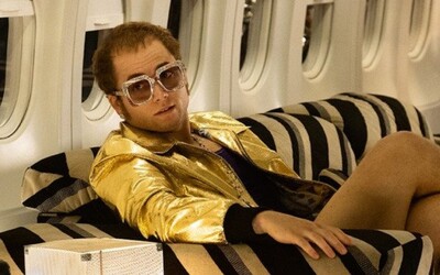 Orálny sex Eltona Johna so svojím manažérom v novom filme Rocketman prelomil historické tabu
