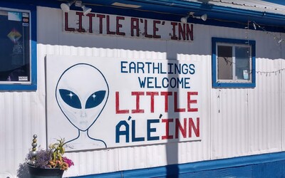 Ošiaľ okolo Area 51 sa ani zďaleka nekončí, hotel neďaleko základne je beznádejne vypredaný