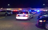 Ozbrojený muž strieľal vo Walmarte v americkej Virgínii. Zabil sedem ľudí