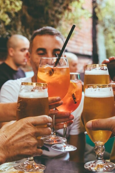 Ozempic znižuje chuť na alkohol, tvrdí nová štúdia. Takéto lieky by vraj mohli pomôcť so závislosťou