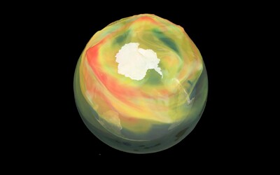 Ozónová díra by se do roku 2060 měla úplně zacelit. Během této zimy je ale nad Arktidou extrémně velká