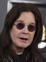 Ozzy Osbourne a jeho žena uzavřeli dohodu o asistované sebevraždě. Mají pro to jasné důvody