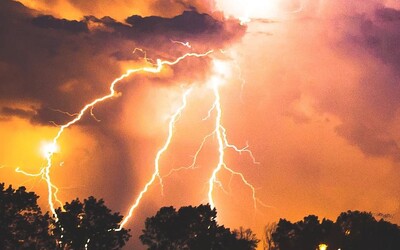 PŘEDPOVĚĎ: Česko zasáhnou bouřky a teploty se vyšplhají nad 30 stupňů. Koukni, co nás čeká