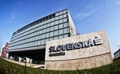 PREHĽAD: Slovenská banka znižuje úroky na hypotékach. Neplatí to pre všetky fixácie (+ tabuľka)
