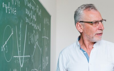 PŘEHLED: Kolik berou učitelé a učitelky na vysokých školách v Česku? Rozdíly mezd tě šokují, jsou v desítkách tisíc