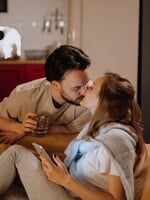 PRIESKUM: Aj muži predstierajú orgazmus a nie všetci vedia vyvrcholiť bez využitia hračiek