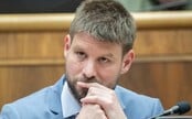 PRIESKUM: PS vedie v prieskume o 6 %. Do parlamentu by sa prekrúžkovali aj Demokrati (+ graf)