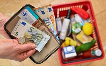 PRIESKUM: Pozri si, na čom Slováci najviac šetria po zdražovaní