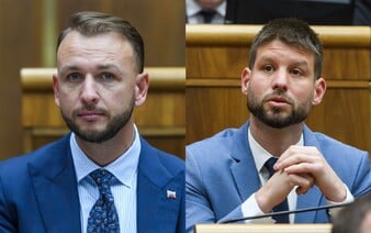 PS v prieskumoch stále vedie: Republika predbehla Hlas a obsadila tretie miesto (PRIESKUM)