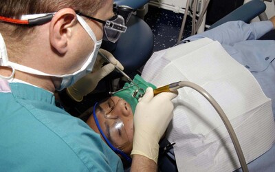 Pacientovi v Bratislave údajne vytrhli iný zub, než o ktorý požiadal