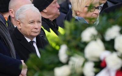 Pád lietadla s poľským prezidentom pri Smolensku v roku 2010 vraj spôsobili výbušniny. Jaroslaw Kaczyňski hovorí o útoku
