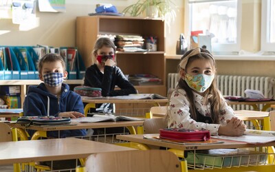 Pandemická situácia na školách sa rapídne zhoršuje. Najhoršie je na tom východné Slovensko