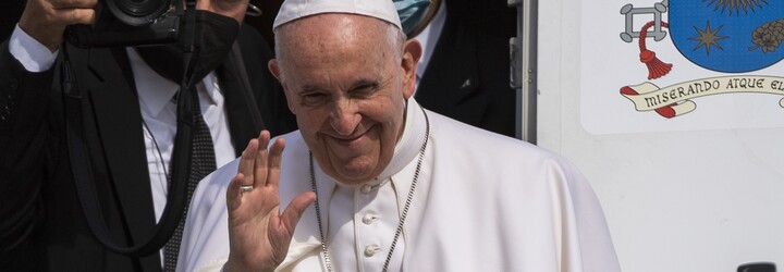 Papež poděkoval jeptišce, která už 50 let podporuje práva LGBTQ osob. Kardinál Duka během Prague Pride 2015 zakázal její přednášku