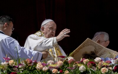 Papež se modlí za Ukrajince a posílá vzkaz Rusům. „Pomoz milovaným Ukrajincům na jejich cestě k míru,“ poprosil Boha