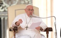 Papeže Františka museli hospitalizovat v římské nemocnici, dostal infekci 