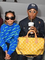 Parížsky týždeň módy: Pharrell Williams ukázal tašku Louis Vuitton za 1 milión dolárov    