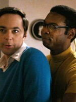 Párty homosexuálnych kamarátov sa zvrtne na nevraživé hádky a vzťahovú drámu vo filme od Netflixu, v ktorej hrajú len gay herci