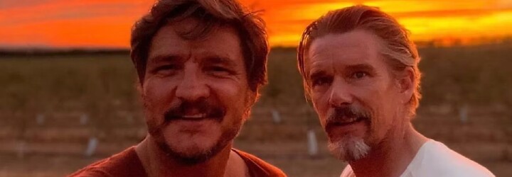 Pedro Pascal a Ethan Hawke natočili gay western. Režíroval ho Almodóvar