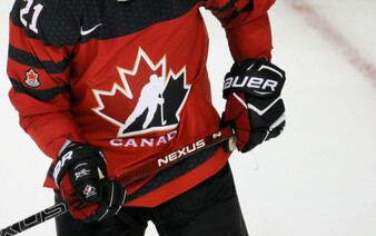 Pět kanadských hokejistů čelí obvinění ze sexuálního napadení. Kluby od nich daly ruce pryč