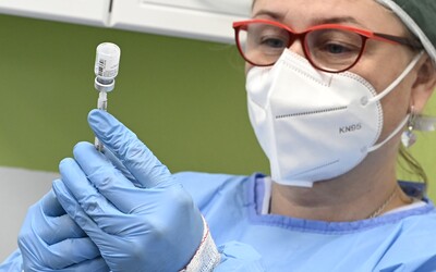 Pětina Čechů odmítá vakcínu proti koronaviru