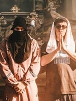 Pil C a Luca Brassi vydali spoločný album Vojna. Nájdeš na ňom nový Peroxid či Ninu Janovú