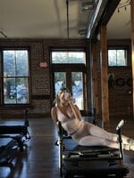 Pilates úplne ovládol TikTok, miluje ho Kylie Jenner a Miley Cyrus. Takto vstúpiš do svojej pilates princess éry aj ty