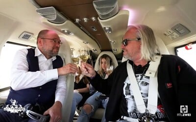 Pili šampanské vo vrtuľníku podnikateľa J&T a jazdili v sprievode policajných sirén. U nás by sa to nemohlo stať, baví sa Geiss