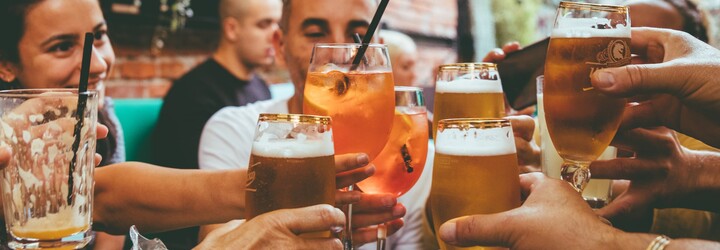 Pití jakéhokoli množství alkoholu poškozuje mozek, zjistila studie
