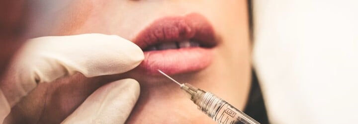 Plastický chirurg Juraj Gajdoš: Na Slovensku robí injekčné prsné implantáty ako jediný. Trendom je prirodzenosť (Rozhovor)