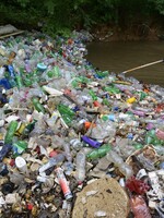Plastovým slamkám na Slovensku odzvonilo. Tieto jednorazové plasty budú od roku 2021 zakázané