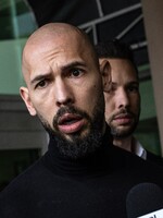 Po bratoch Tateovcoch idú už aj v Amerike: Trestnú činnosť mali páchať aj na Floride, vyšetruje ich generálna prokuratúra