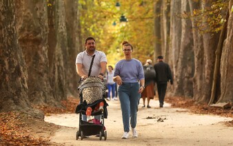 Po daždivých dňoch prichádza vytúžené oteplenie. Záplavy a povodne vymenia vysoké teploty, ktoré dosiahnu až 25 °C