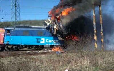 Po srážce vlaků na Teplicku zemřel jeden člověk