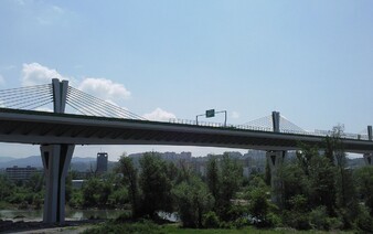 Počas víkendu uzatvoria kľúčovú časť diaľnice D1. Most na Považskou Bystricou musia vodiči obísť
